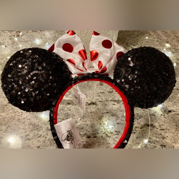 Disney Minnie Mouse Black Sequin Ears White Bow Red Metallic Polka Dots Headband - Picture 6 of 6